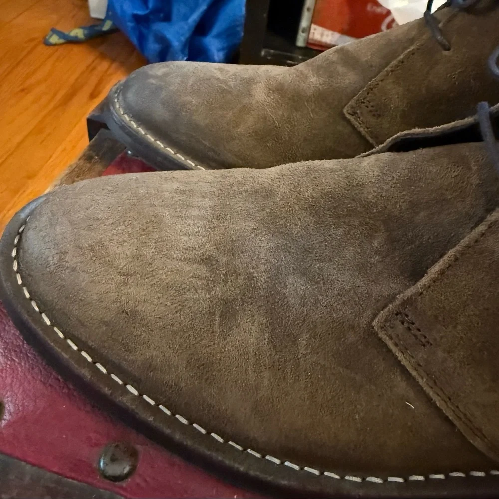 Thursday boot co. Scout classic brown suede chukka boots. 9.5